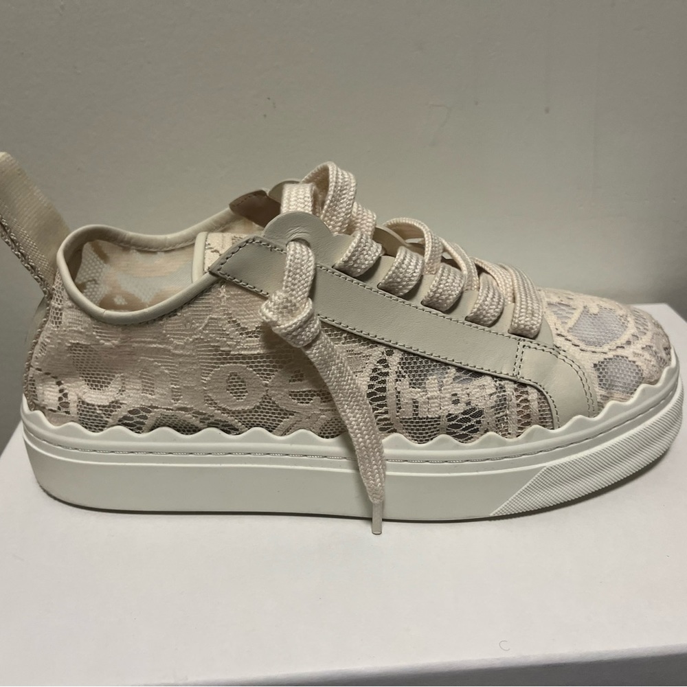 Chloé Beige Lace Lauren Sneakers